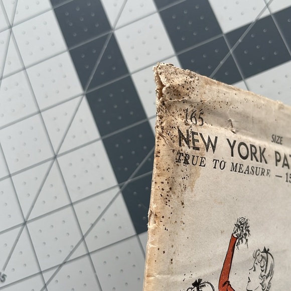 New York Pattern 165, size 11 pattern for two piece skirt w side opening - Picture 9 of 10